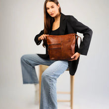 Load image into Gallery viewer, Leather Shoulder Bag Bianca